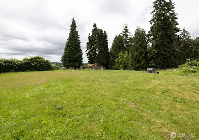 Photo 3 of Sale Pending at 2504 S Steele St, Tacoma, WA 98405 | MLS# NWM2529502 | Listing updated on 2026-09-30
