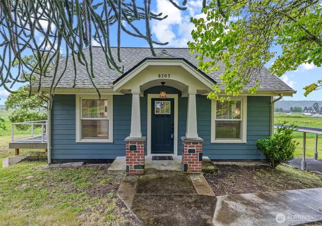 Photo 1 of Single family home for sale at 8203 Willow Grv Rd, Longview, WA 98632 | MLS# NWM2529506 | Listing updated on 2026-09-21