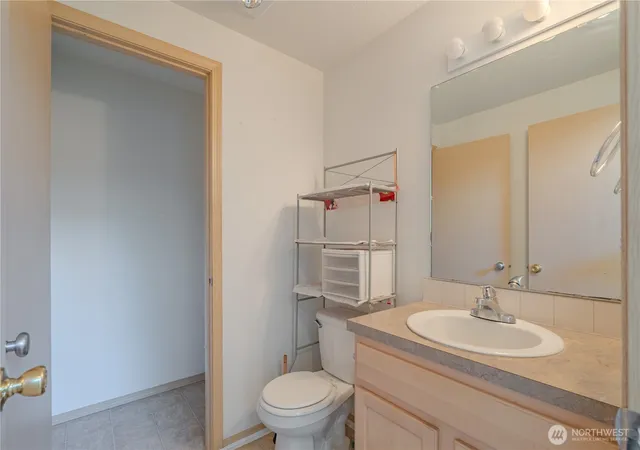 Photo 4 of Townhouse for sale at 1115 W 33rd Way, Vancouver, WA 98660 | MLS# NWM2529514 | Listing updated on 2026-09-21