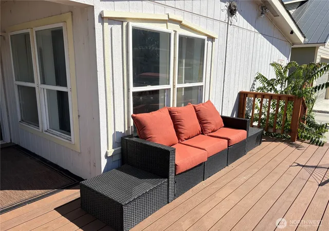 Photo 4 of Manufactured home for sale at 707 Hunter Ave SW, Quincy, WA 98848 | MLS# NWM2529517 | Listing updated on 2026-09-21