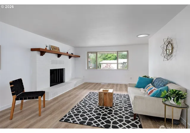 Photo 3 of Single family home for sale at 1060 Cowlitz View Ct Nw, Castle Rock, WA 98611 | MLS# NWM2529537 | Listing updated on 2026-09-25