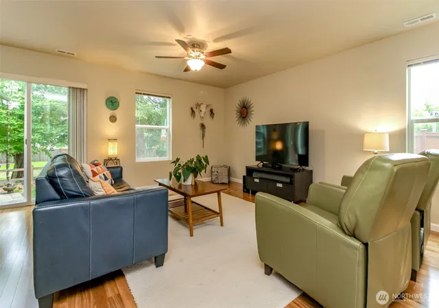 Photo 3 of Single family home for sale at 21648 Se 297th Terrace, Kent, WA 98042 | MLS# NWM2529590 | Listing updated on 2026-09-22