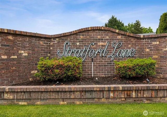 Photo 2 of Townhouse for sale at 4819 Stratford Ln Se, Olympia, WA 98501 | MLS# NWM2529599 | Listing updated on 2026-09-21