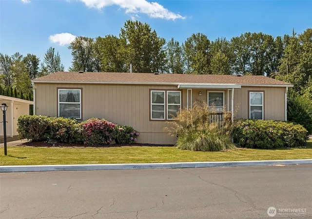 Photo 2 of Manufactured home for sale at 10702 63rd Street E #36B, Puyallup, WA 98372 | MLS# NWM2529624 | Listing updated on 2026-10-01