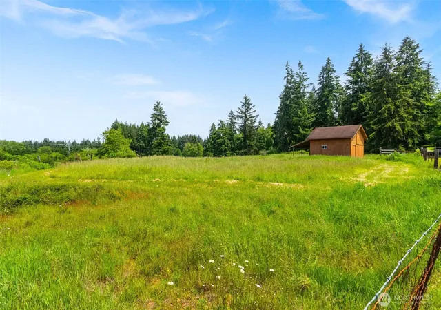 Photo 3 of Sale Pending at 10140 Case Rd SW, Olympia, WA 98512 | MLS# NWM2529679 | Listing updated on 2026-09-21
