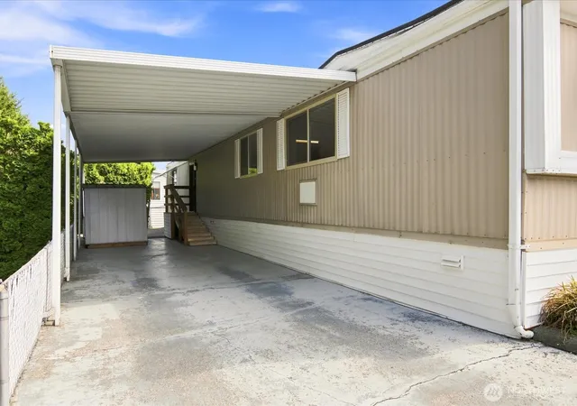 Photo 3 of Manufactured home for sale at 1415 84th Street Se #126, Everett, WA 98208 | MLS# NWM2529723 | Listing updated on 2026-10-01