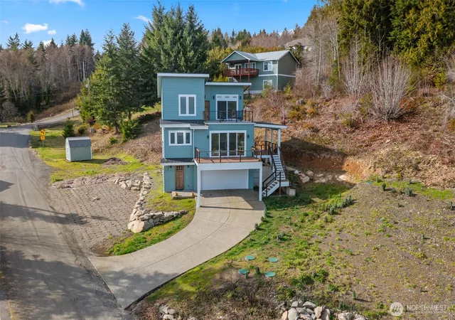 Photo 3 of Single family home for sale at 41 N Mardell Ave, Hoodsport, WA 98548 | MLS# NWM2529728 | Listing updated on 2026-09-21