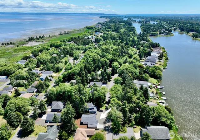 Photo 2 of Single family home for sale at 382 Lake View Loop Ne, Ocean Shores, WA 98569 | MLS# NWM2529744 | Listing updated on 2026-09-21