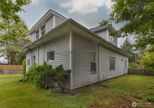 Photo 3 of Multi family home for sale at 3322 S 3324 10th Street, Tacoma, WA 98405 | MLS# NWM2529777 | Listing updated on 2026-09-21