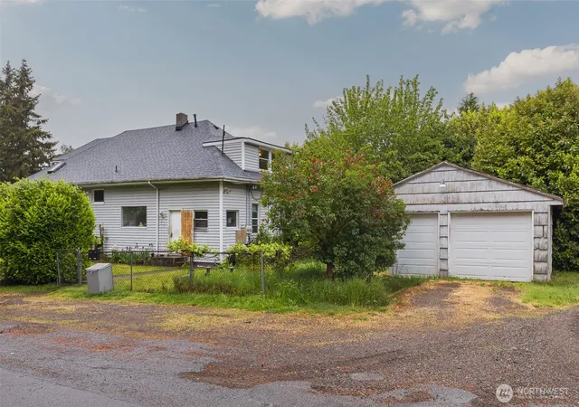 Photo 3 of House for sale at 3322 S 3324 10th Street, Tacoma, WA 98405 | MLS# NWM2529777 | Listing updated on 2026-09-21