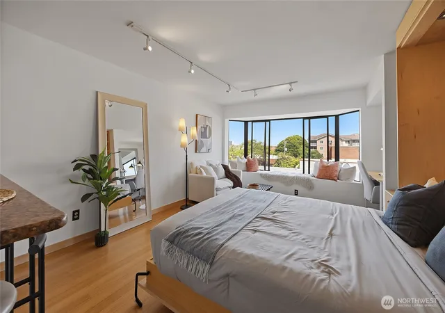 Photo 4 of Condo for sale at 211 Summit Ave E #405, Seattle, WA 98102 | MLS# NWM2529817 | Listing updated on 2026-09-21
