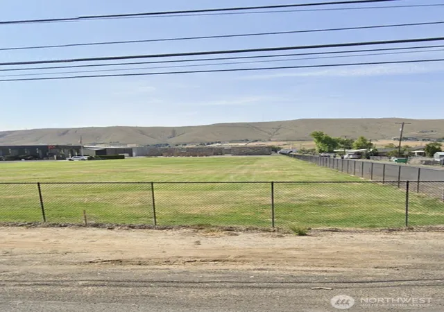 Photo 2 of Land for sale at 1720 W Ahtanum Rd, Yakima, WA 98903 | MLS# NWM2529837 | Listing updated on 2026-09-21