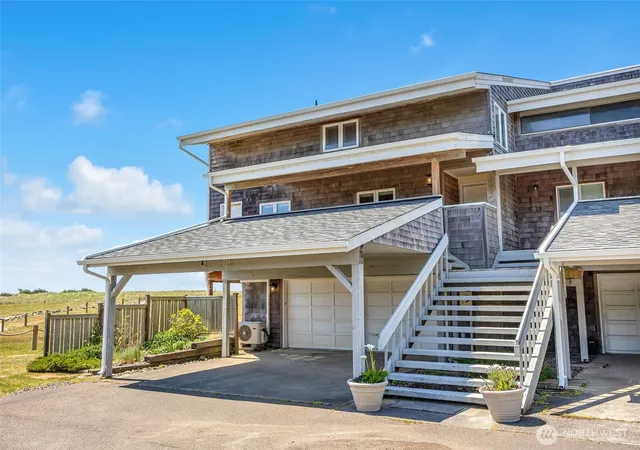 Photo 3 of Condo for sale at 35601 G St #1, Ocean Park, WA 98640 | MLS# NWM2529864 | Listing updated on 2026-09-21