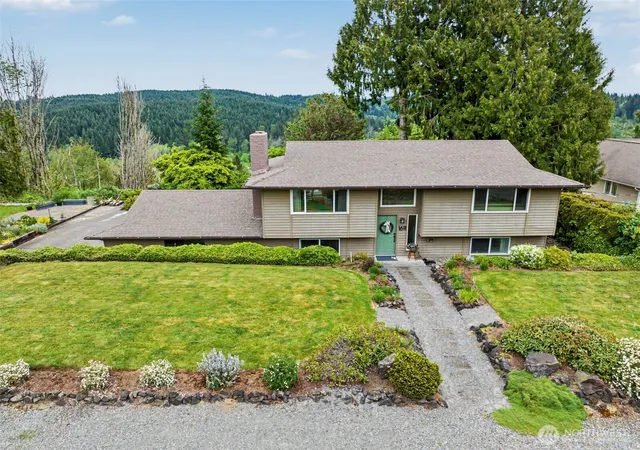 Photo 2 of Sale Pending at 1611 Ham Hl Rd, Centralia, WA 98531 | MLS# NWM2529883 | Listing updated on 2026-09-25