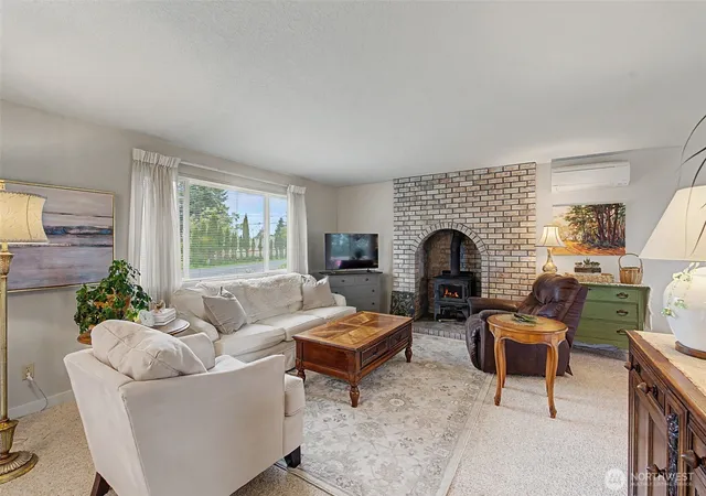 Photo 4 of Sale Pending at 1611 Ham Hl Rd, Centralia, WA 98531 | MLS# NWM2529883 | Listing updated on 2026-09-25