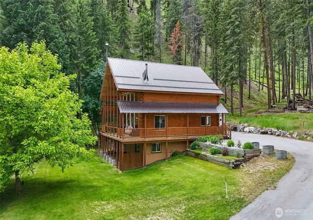 Photo 2 of Single family home for sale at 11125 Entiat River Rd, Entiat, WA 98822 | MLS# NWM2529940 | Listing updated on 2026-09-21