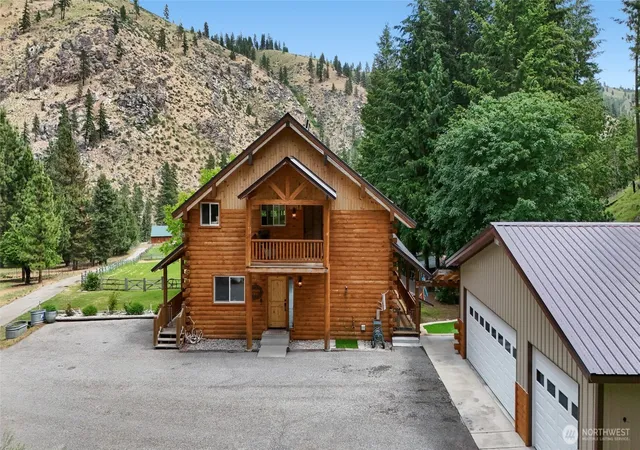 Photo 3 of Single family home for sale at 11125 Entiat River Rd, Entiat, WA 98822 | MLS# NWM2529940 | Listing updated on 2026-09-21