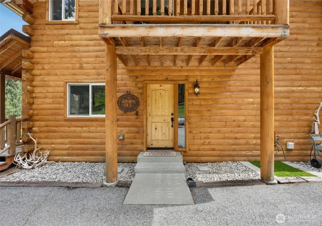 Photo 4 of Single family home for sale at 11125 Entiat River Rd, Entiat, WA 98822 | MLS# NWM2529940 | Listing updated on 2026-09-21