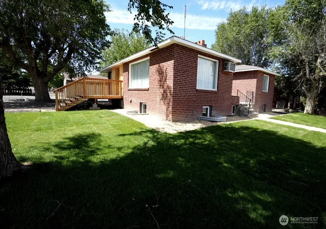 Photo 3 of Single family home for sale at 134 4th Avenue Se, Soap Lake, WA 98851 | MLS# NWM2529954 | Listing updated on 2026-09-27