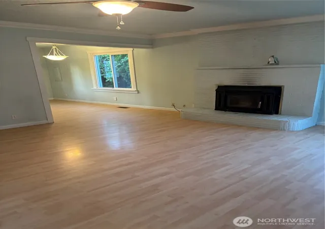 Photo 2 of Single family home for sale at 1509 Everett St, Sumner, WA 98390 | MLS# NWM2529970 | Listing updated on 2026-09-21