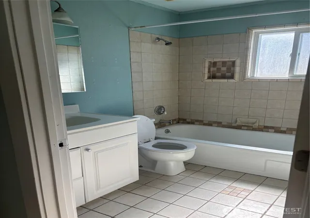 Photo 4 of Single family home for sale at 1509 Everett St, Sumner, WA 98390 | MLS# NWM2529970 | Listing updated on 2026-09-21