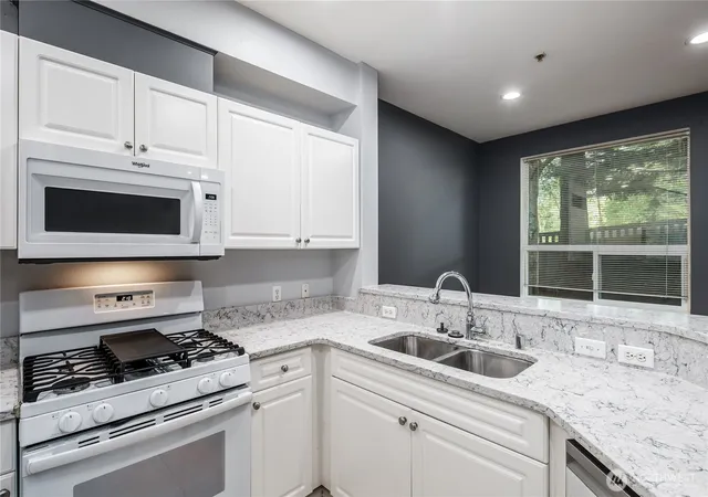 Photo 4 of Sale Pending at 12530 Admiralty Way #F103, Everett, WA 98204 | MLS# NWM2530088 | Listing updated on 2026-08-15