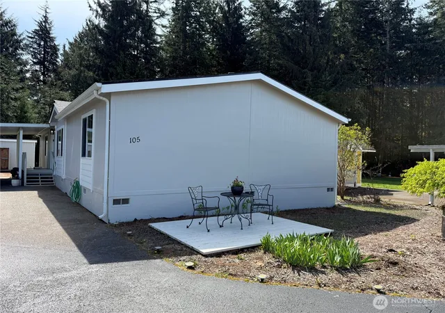 Photo 2 of Manufactured home for sale at 77 Clemons Rd #105, Montesano, WA 98563 | MLS# NWM2530095 | Listing updated on 2026-09-21