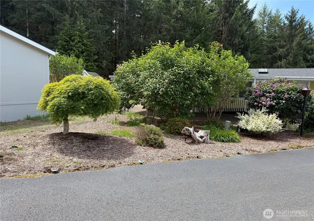 Photo 3 of Manufactured home for sale at 77 Clemons Rd #105, Montesano, WA 98563 | MLS# NWM2530095 | Listing updated on 2026-09-21