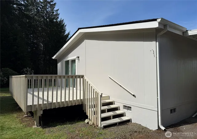 Photo 4 of Manufactured home for sale at 77 Clemons Rd #105, Montesano, WA 98563 | MLS# NWM2530095 | Listing updated on 2026-09-21