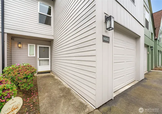 Photo 3 of Sale Pending at 6711 S 239th Place #N102, Kent, WA 98032 | MLS# NWM2530141 | Listing updated on 2026-10-01