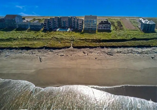 Photo 2 of Condo for sale at 1335 Ocean Shrs Blvd Sw #S51, Ocean Shores, WA 98569 | MLS# NWM2530279 | Listing updated on 2026-09-21