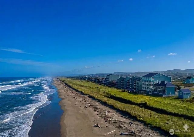 Photo 3 of Condo for sale at 1335 Ocean Shrs Blvd Sw #S51, Ocean Shores, WA 98569 | MLS# NWM2530279 | Listing updated on 2026-09-21