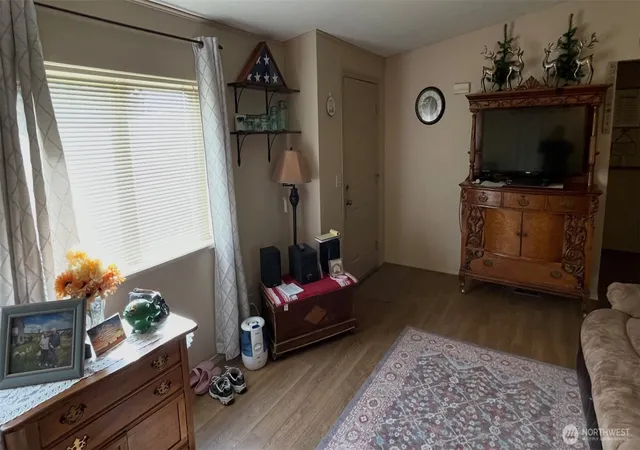 Photo 4 of Single family home for sale at 3 Sand Flt Rd, Omak, WA 98841 | MLS# NWM2530354 | Listing updated on 2026-10-01