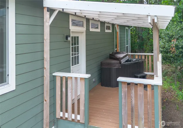Photo 4 of Manufactured home for sale at 290 Werner Rd, Port Ludlow, WA 98365 | MLS# NWM2530355 | Listing updated on 2026-09-21