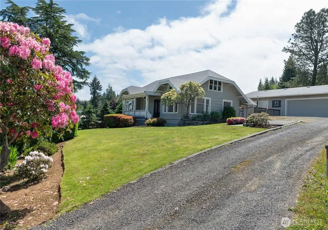 Photo 3 of Pending - Backup Offer Requested at 550 Ballentine St, Raymond, WA 98577 | MLS# NWM2530473 | Listing updated on 2026-09-06