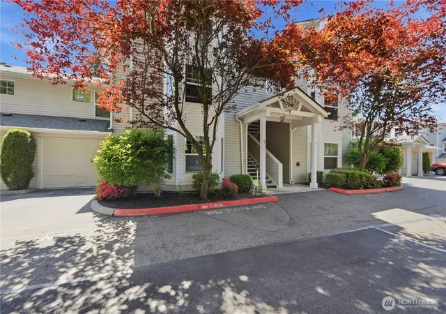 Photo 2 of Condo for sale at 2001 120th Place Se #8-103, Everett, WA 98208 | MLS# NWM2530536 | Listing updated on 2026-09-30