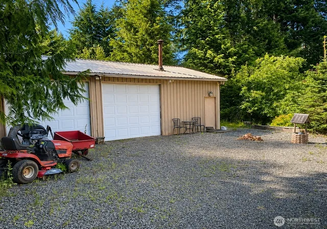 Photo 4 of Single family home for sale at 118 B Dodge Rd #B, Morton, WA 98356 | MLS# NWM2530554 | Listing updated on 2026-08-11