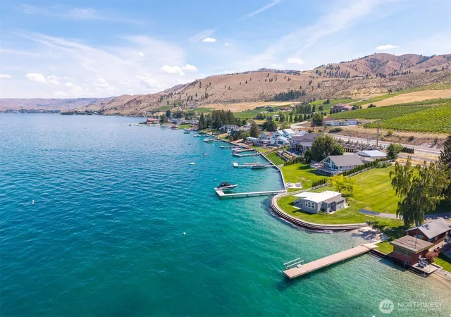 Photo 3 of Manufactured home for sale at 43 & 49 Gold Coast Ln, Chelan, WA 98816 | MLS# NWM2530587 | Listing updated on 2026-09-21