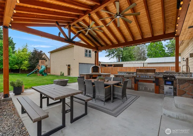 Photo 3 of Single family home for sale at 104 35th Street NW, East Wenatchee, WA 98802 | MLS# NWM2530639 | Listing updated on 2026-09-30