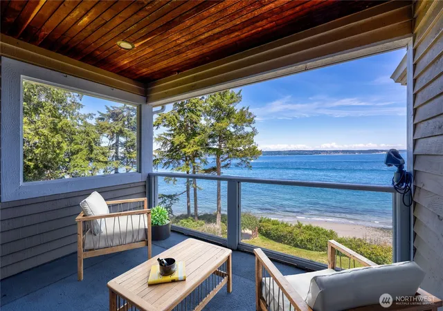 Photo 1 of Single family home for sale at 252 Jansen Rd, Nordland, WA 98358 | MLS# NWM2530673 | Listing updated on 2026-10-01