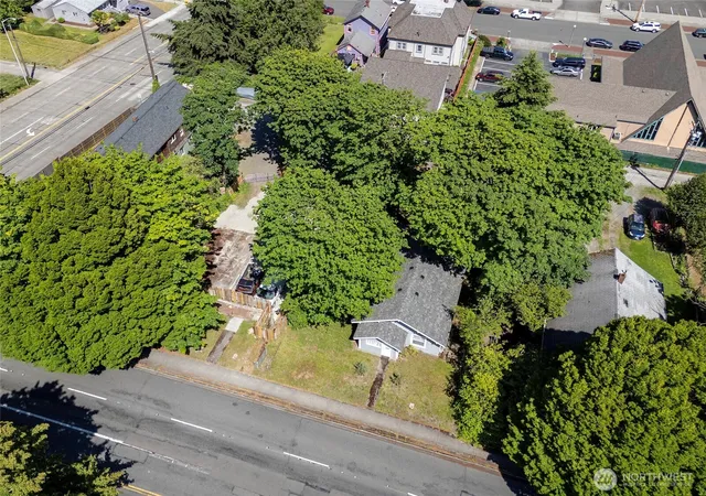 Photo 3 of Single family home for sale at 1909 S Yakima Ave, Tacoma, WA 98405 | MLS# NWM2530687 | Listing updated on 2026-09-21