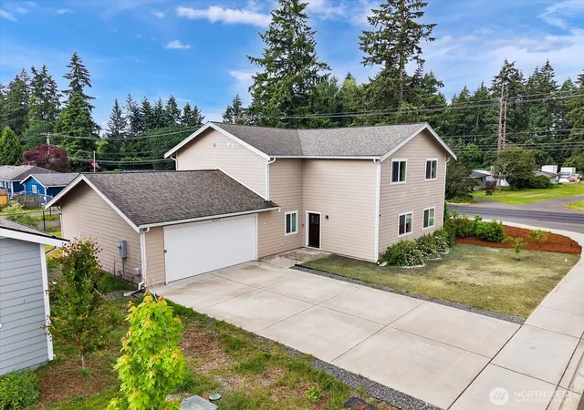 Photo 2 of Single family home for sale at 2204 158th Street Ct E, Tacoma, WA 98445 | MLS# NWM2530728 | Listing updated on 2026-09-30