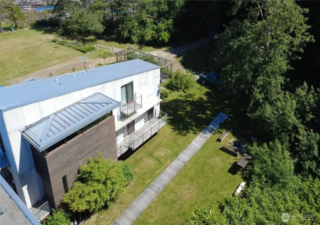 Photo 3 of Single family home for sale at 23 N Sand Point Way, Hat Island, WA 98206 | MLS# NWM2530732 | Listing updated on 2026-09-21