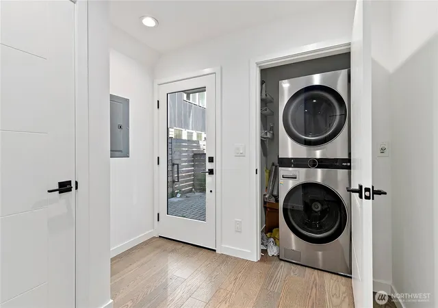 Photo 3 of Townhouse for sale at 919 Nw 56th Street #D, Seattle, WA 98107 | MLS# NWM2530736 | Listing updated on 2026-09-21