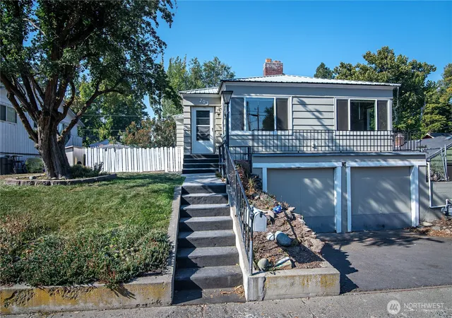 Photo 2 of Single family home for sale at 203 N Walnut St, Ellensburg, WA 98926 | MLS# NWM2530744 | Listing updated on 2026-09-21