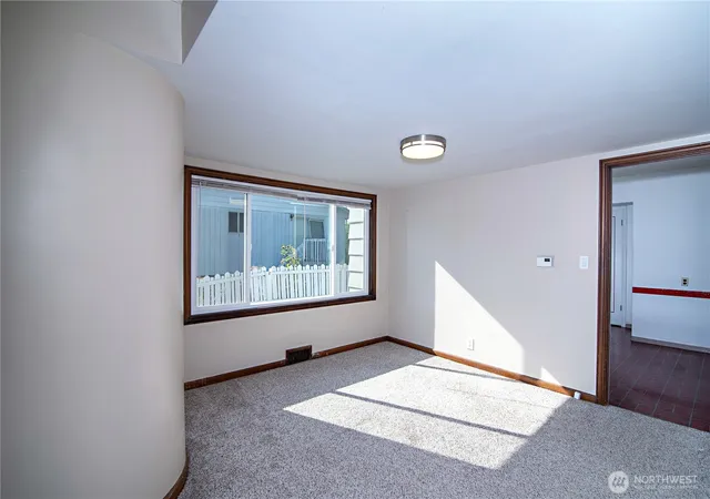 Photo 4 of Single family home for sale at 203 N Walnut St, Ellensburg, WA 98926 | MLS# NWM2530744 | Listing updated on 2026-09-21