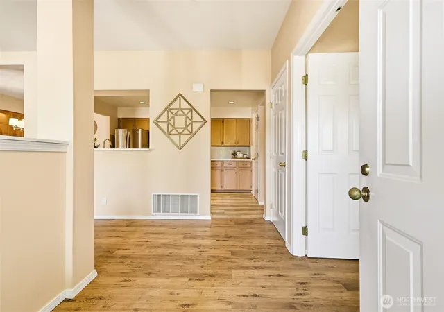 Photo 4 of Sale Pending at 3638 224th Place SE #1312, Issaquah, WA 98029 | MLS# NWM2530753 | Listing updated on 2026-10-03