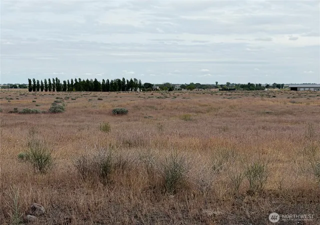 Photo 2 of Land for sale at 0 Rd D Ne, Moses Lake, WA 98837 | MLS# NWM2530773 | Listing updated on 2026-07-08