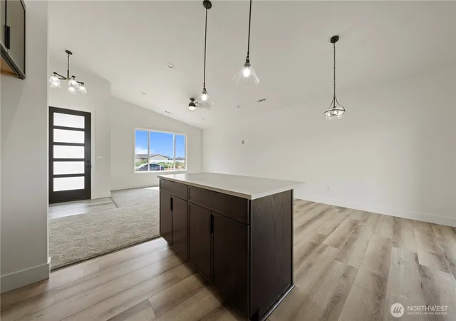 Photo 3 of Single family home for sale at 701 P St Ne, Quincy, WA 98848 | MLS# NWM2530785 | Listing updated on 2026-09-21