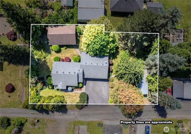 Photo 3 of Single family home for sale at 111 Appleman Dr, Castle Rock, WA 98611 | MLS# NWM2530789 | Listing updated on 2026-09-21